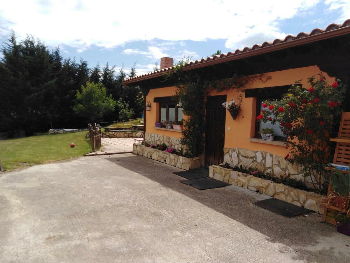 Casa Las Ninas Quintanahedo Bagian luar foto